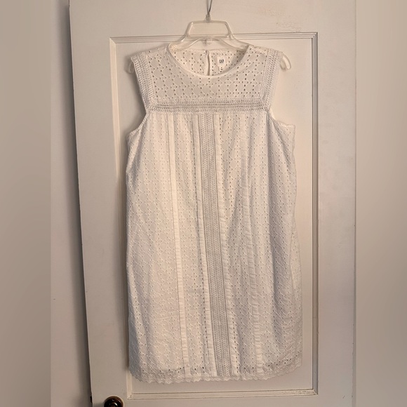 GAP Dresses & Skirts - Beautiful Gap Eyelet Sundress